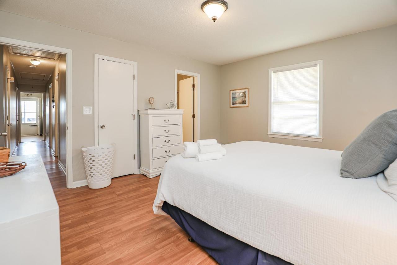 Spacious Home With Waterfront View-Welcome Pets Sneads Ferry Luaran gambar