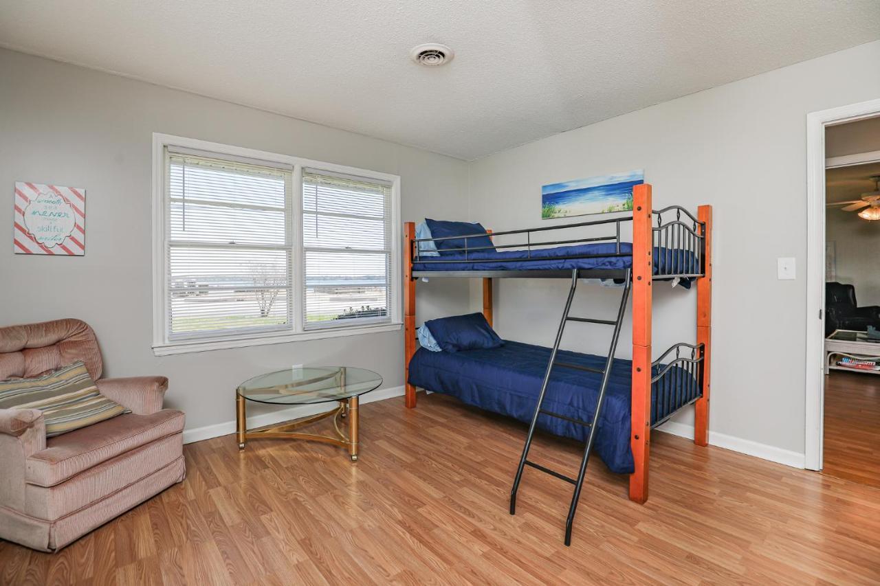 Spacious Home With Waterfront View-Welcome Pets Sneads Ferry Luaran gambar