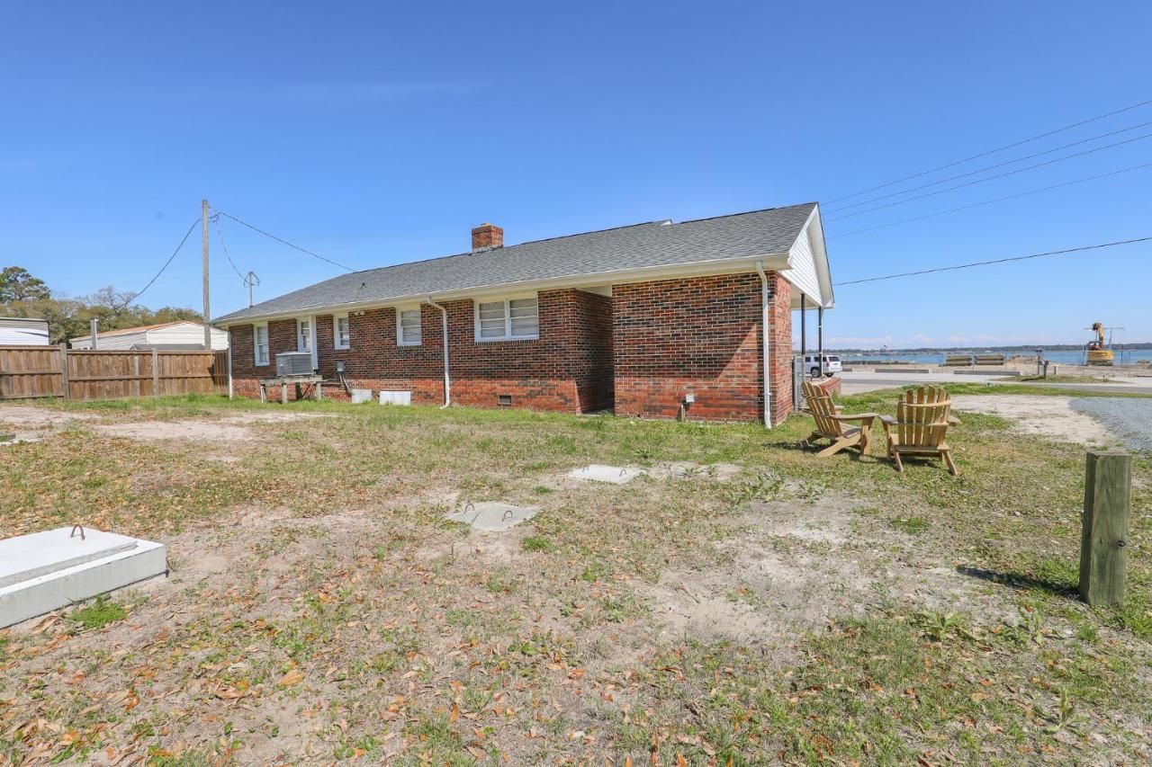 Spacious Home With Waterfront View-Welcome Pets Sneads Ferry Luaran gambar