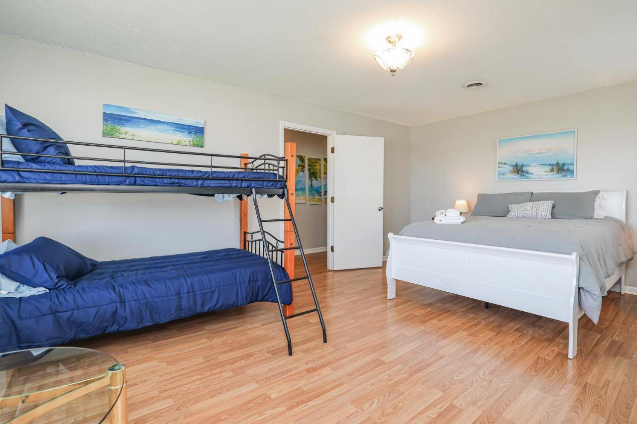Spacious Home With Waterfront View-Welcome Pets Sneads Ferry Luaran gambar