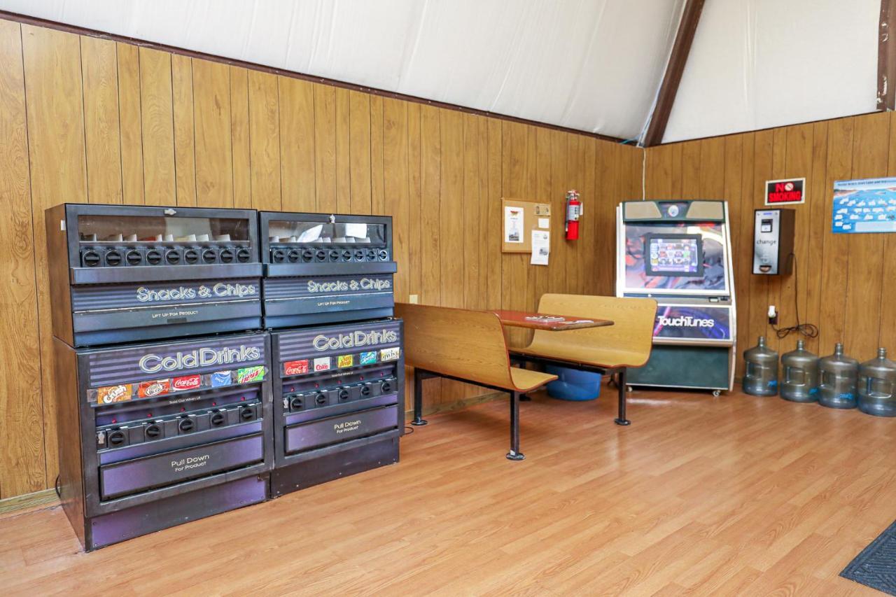 Spacious Home With Waterfront View-Welcome Pets Sneads Ferry Luaran gambar