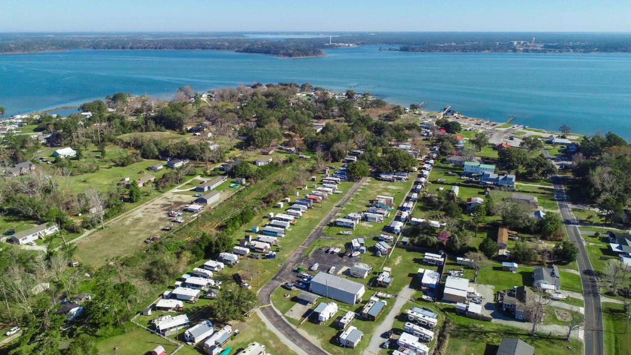Spacious Home With Waterfront View-Welcome Pets Sneads Ferry Luaran gambar